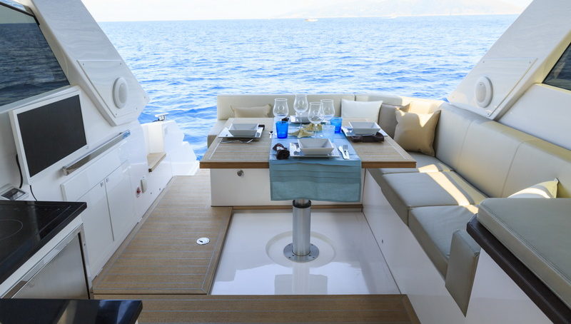 yacht charter dubai