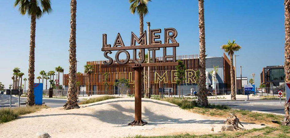 la mer south sign board